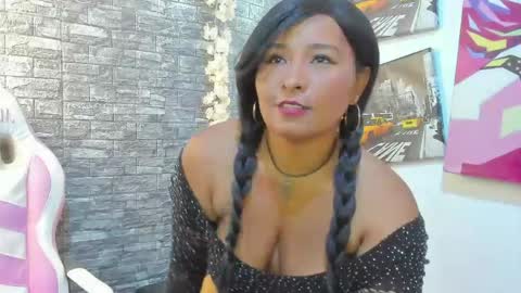 Snapshot of lina_sanchezih chatting on May 2026 08:06:01 PM LINA SANCHEZ online show from May 2026 08:06:01 PM