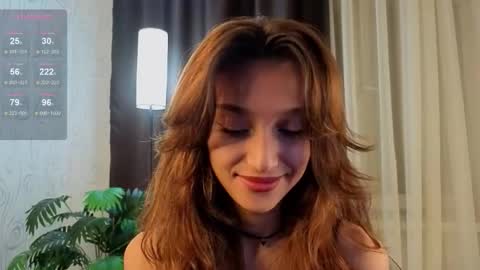 Lina online show from September 2025 03:56:02 PM