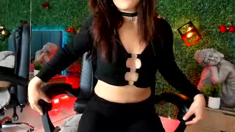 Lina  online show from July 2026 11:18:01 AM