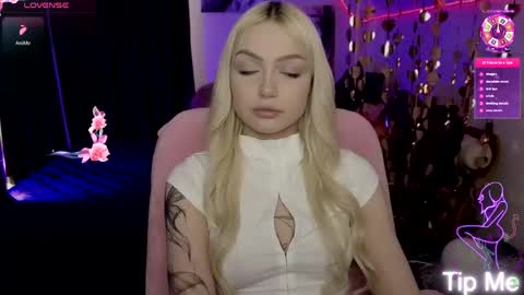 Snapshot of linalirian chatting on April 2026 12:29:02 PM I am Lina online show from April 2026 12:29:02 PM