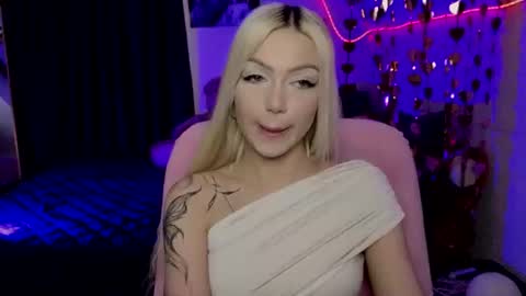 Snapshot of linalirian chatting on July 2026 10:09:01 AM I am Lina online show from July 2026 10:09:01 AM