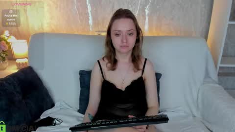 Snapshot of linda__bryant chatting on May 2026 11:34:04 PM Linda GMT2 Mon Tu Fri Sa Su 0300am-1000 am online show from May 2026 11:34:04 PM