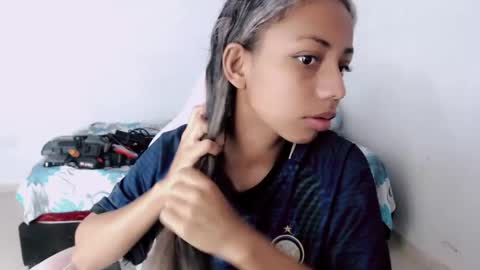 Snapshot of linda_brown_1 chatting on April 2026 12:18:01 PM linda brown online show from April 2026 12:18:01 PM