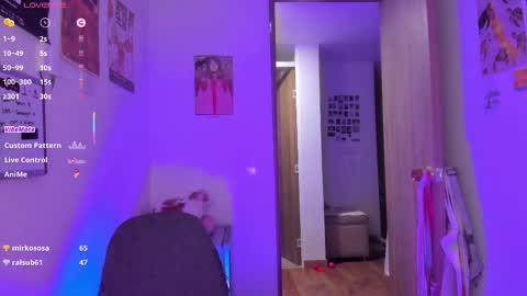 Snapshot of linda_giggle chatting on February 2026 11:52:01 PM Giggles online show from February 2026 11:52:01 PM