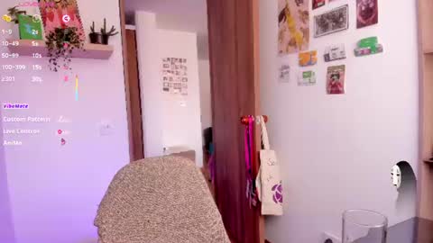 Snapshot of linda_giggle chatting on June 2026 08:39:02 PM Giggles online show from June 2026 08:39:02 PM