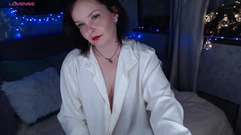 Snapshot of linda_may_ chatting on December 2024 05:33:02 AM Lena online show from December 2024 05:33:02 AM