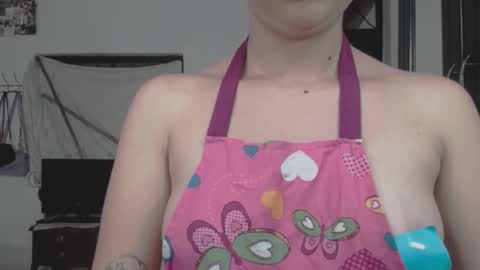 Snapshot of linda_naomi chatting on February 2026 10:22:01 PM naomi online show from February 2026 10:22:01 PM