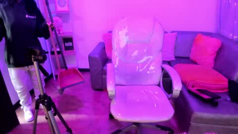 linda miller online show from January 2025 09:47:01 AM