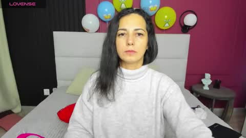 Linda online show from October 2025 12:51:01 AM