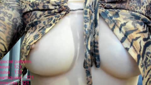 lindamei online show from November 2025 01:55:01 PM