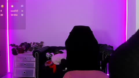 Linda  --  online show from January 2025 09:44:02 PM