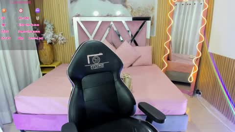 Linda  online show from June 2026 03:23:02 AM
