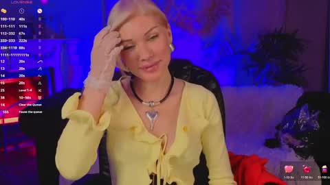 Snapshot of lindsi_luvviv chatting on April 2026 04:16:02 PM lindsi_luvviv online show from April 2026 04:16:02 PM