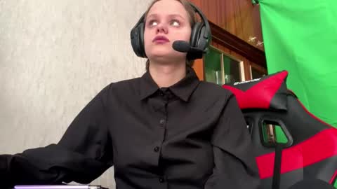 Snapshot of linettehnatow chatting on February 2026 09:47:02 AM Eva online show from February 2026 09:47:02 AM