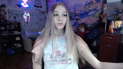 Lin online show from December 2024 10:18:01 PM