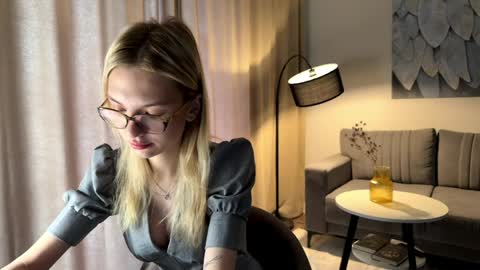 Emma online show from April 2026 09:32:02 AM