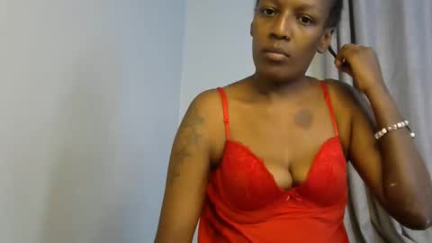 Linniecarol online show from October 2025 06:41:02 PM