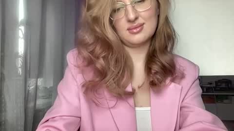 linoreya online show from November 2025 08:14:02 AM