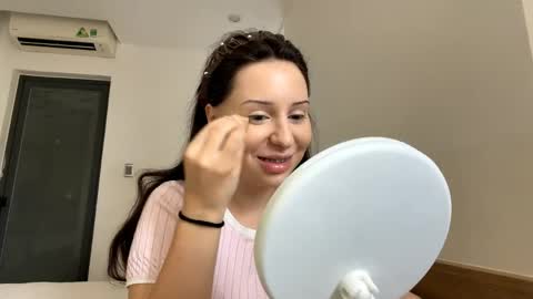 Anna online show from April 2026 04:22:01 AM