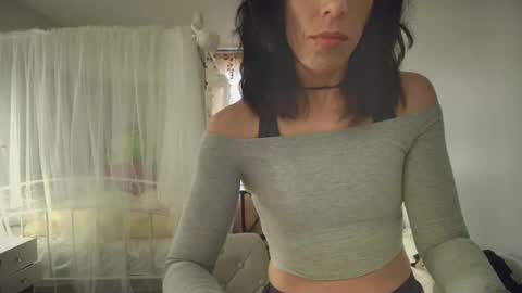 linuxgirlsudosu online show from November 2025 02:38:01 PM