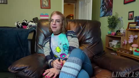 Linzy19 online show from January 2025 05:03:01 PM