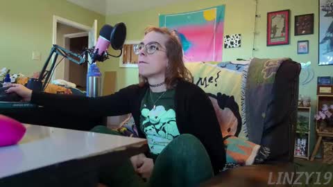 Linzy19 online show from March 2025 03:18:02 PM