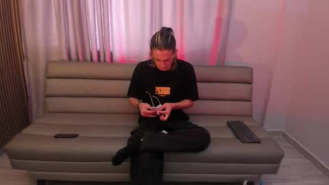 Lior evan online show from November 2025 11:43:01 AM