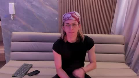 Lior evan online show from November 2025 11:42:01 AM