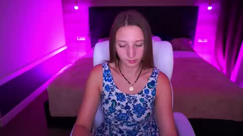 Lia online show from September 2025 04:52:01 PM