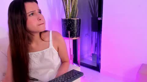 Snapshot of liorah_wolf chatting on February 2026 08:15:01 PM Liorah wolf online show from February 2026 08:15:01 PM