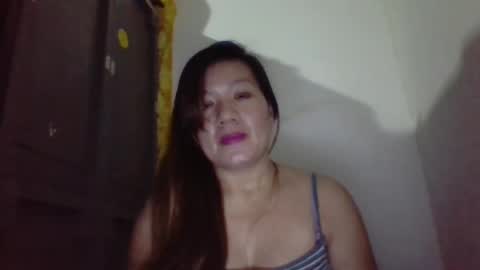 Snapshot of lipsofangel16 chatting on December 2024 03:24:02 PM im cherry online show from December 2024 03:24:02 PM