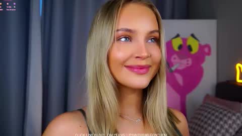 Amelia online show from November 2025 01:08:01 AM