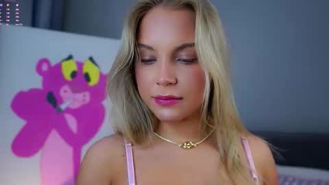 Amelia online show from November 2025 01:08:02 AM