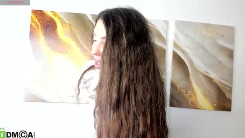 Lira revery online show from November 2025 01:05:02 AM