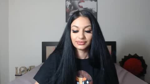 Snapshot of lisa104739 chatting on December 2024 12:20:02 AM Lisa online show from December 2024 12:20:02 AM