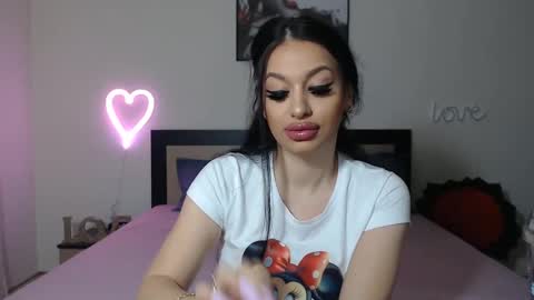 Snapshot of lisa104739 chatting on February 2025 11:43:01 PM Lisa online show from February 2025 11:43:01 PM