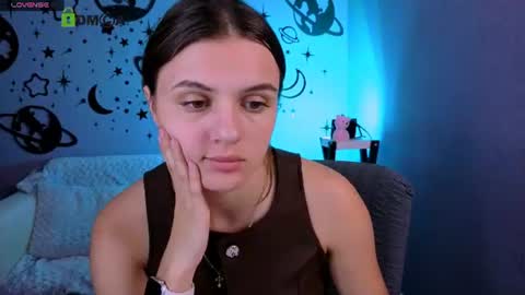 Snapshot of lisa_dark_ chatting on June 2026 07:23:01 PM Lisa online show from June 2026 07:23:01 PM
