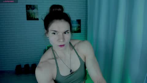 Snapshot of lisa_ree_ chatting on June 2026 10:48:01 PM lisa online show from June 2026 10:48:01 PM