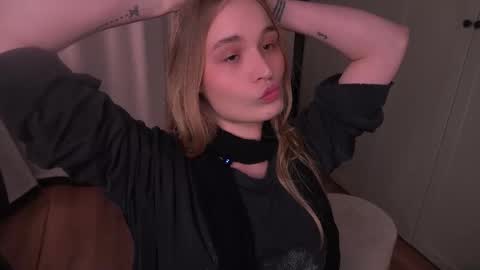 Elisabeth or Lisa online show from March 2026 08:35:02 PM