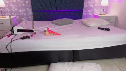 lisa_sweetas online show from April 2026 03:01:04 AM