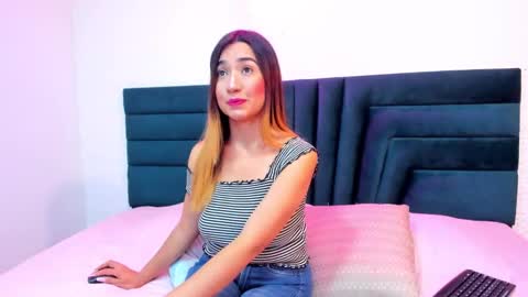 lisa white  online show from January 2025 09:08:02 PM