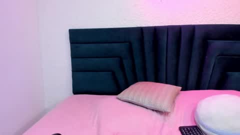 lisa white  online show from February 2025 12:19:01 AM