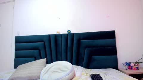 lisa white  online show from February 2025 08:44:02 AM