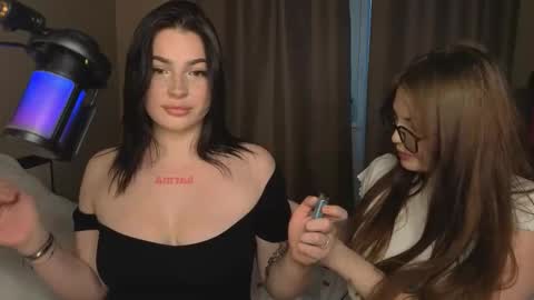 Lisa and Den online show from September 2025 10:31:01 AM