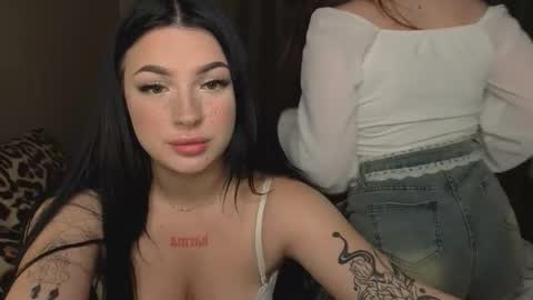 Lisa and Den online show from October 2025 02:48:01 PM