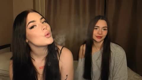 Lisa and Den online show from November 2025 01:15:02 PM