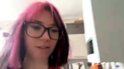 Snapshot of lisabethlaurence chatting on April 2026 07:03:01 AM Aileen online show from April 2026 07:03:01 AM