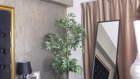 lisacroft online show from February 2025 05:55:01 AM