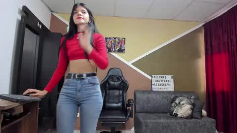 Snapshot of lisagray_1 chatting on February 2026 07:36:01 PM Lisa Gray Independent Model online show from February 2026 07:36:01 PM