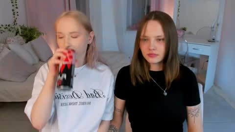 Snapshot of lisaluve chatting on April 2026 07:23:02 PM Lisa blonde Alisa brunette online show from April 2026 07:23:02 PM